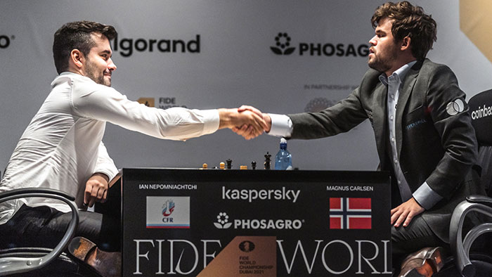 Ian Nepomniachtchi vs Magnus Carlsen, FIDE World Chess Championship, Dubai, 2021
Photo: FIDE / Niki Riga