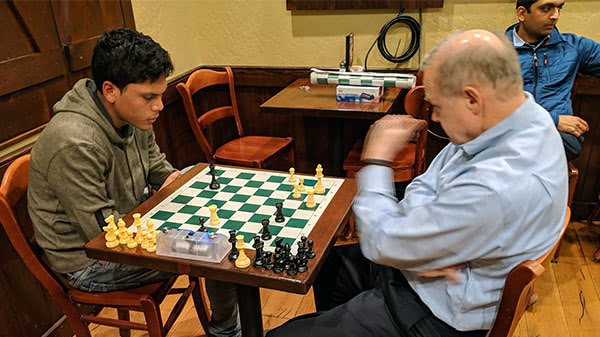 The Chess clubs of the region organize the 'I Online Tournament